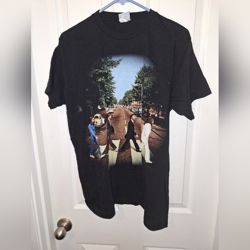 The Beatles Black T-Shirt Walking Crosswalk Large